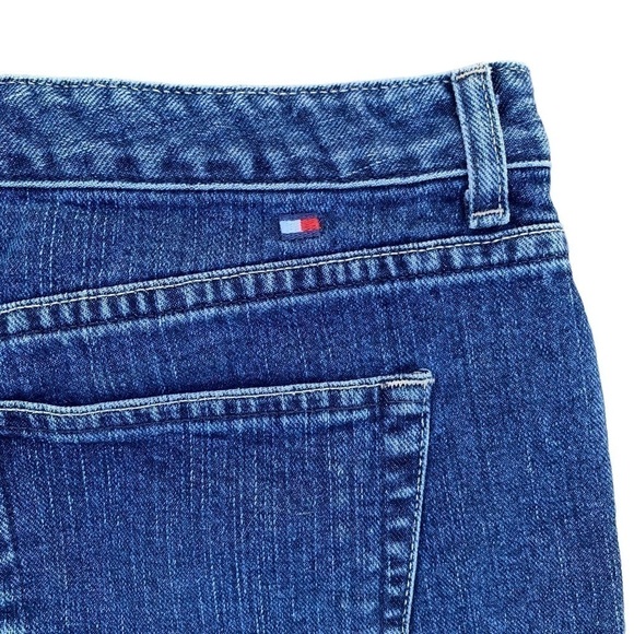 TOMMY HILFIGER Y2K High Waisted Mom Shorts in Medium Wash Size 8 - Picture 8 of 10